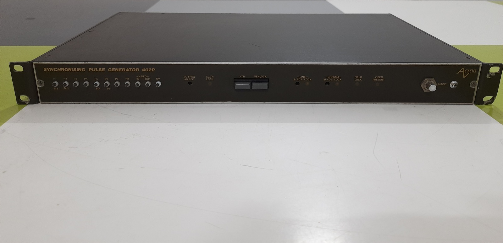 ACRON 402P Synchronizing Pulse Generator (SPG) with Genlock