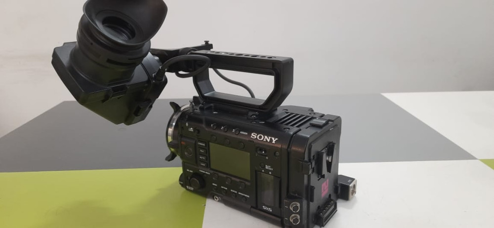 Sony PMW-F5 4K Cinema Camera