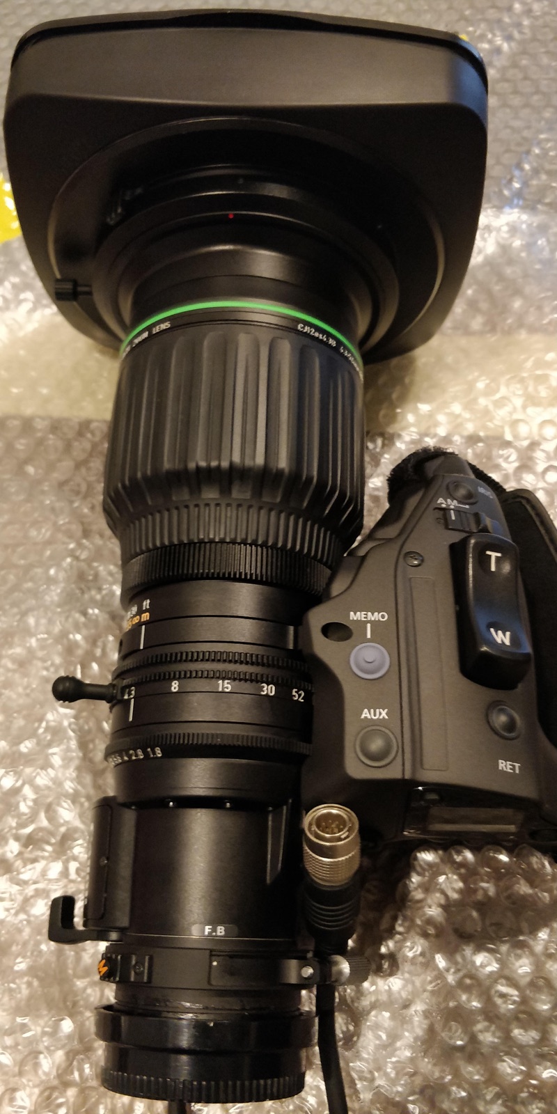 Canon 4.3-52mm 4K UHD Portable Full-Servo Lens with 2x Extender
